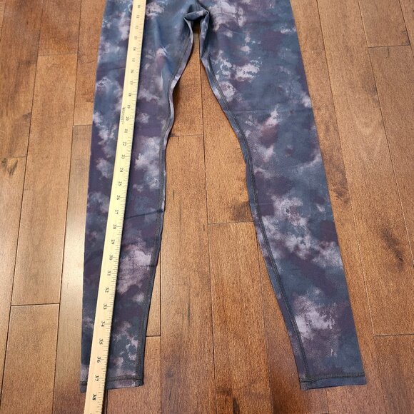 ALO women's tie dye leggings in size small - Picture 7 of 7
